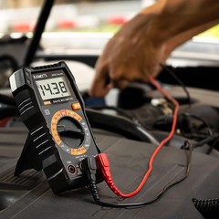 Durable Digital Multimeter for Automotive Battery Testing and Electrical Repair