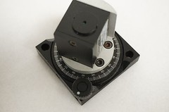 Hoya M-500 Optical Isolator with RSA-1 NRC rotator rotation base – USA