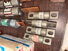 LOT OFOVER 100 NOS FUSES FUSETRON BUSSMANN GOULD SHAWMUTT BULLET ETC. S1
