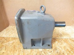 237867 Old-Stock; Nord Gear SK 42 F Helical Gear Box; Shaft: 1-7/8″ x 3-1/2″