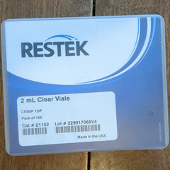Restek 21152 2 mL Clear Glass Crimp Top Vials, Physical Laboratory, 100 Pack