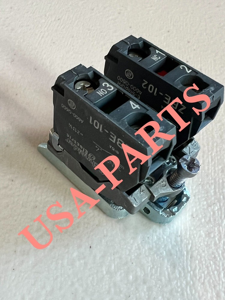 New Schneider ZB4BZ105 w/Metal Latch , 1NC ZBE102 1NO ZBE101*Ships Same Day