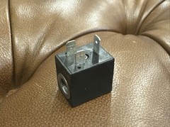 NEW ASCO 400904-142 Solenoid Valve Coil 3-Pin Plug In 24V DC 43004158 FAST SHIP