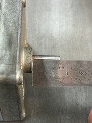 QTY 1 VON WEISE GEAR MOTOR 12 VOLTS 14:1 RATIO BOTH SHAFTS ARE 5/16″ DIAMETER