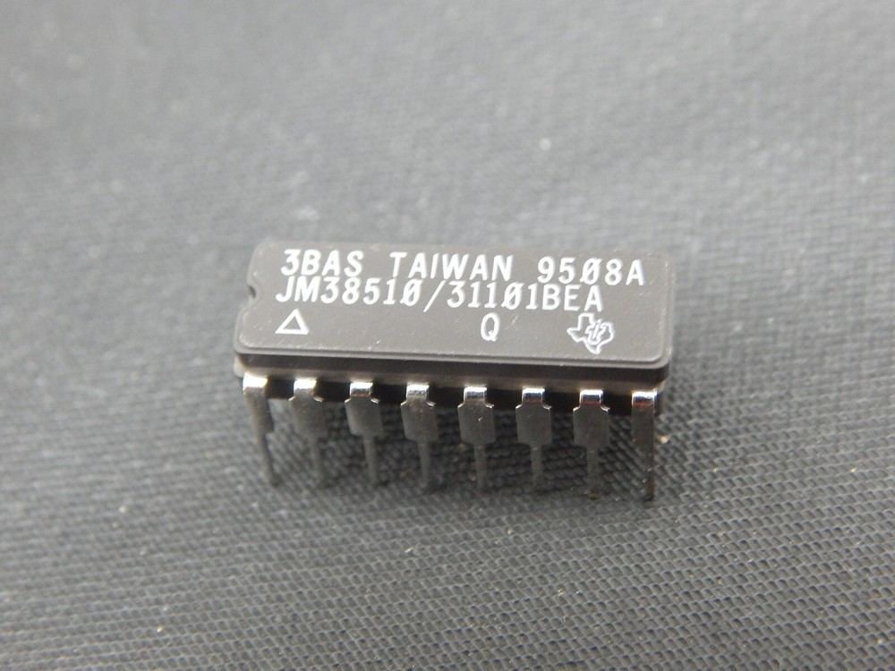 TI JM38510/31101BEA Magnitude Comparator 4-Bit Non-Inverting 16-Pin CDIP