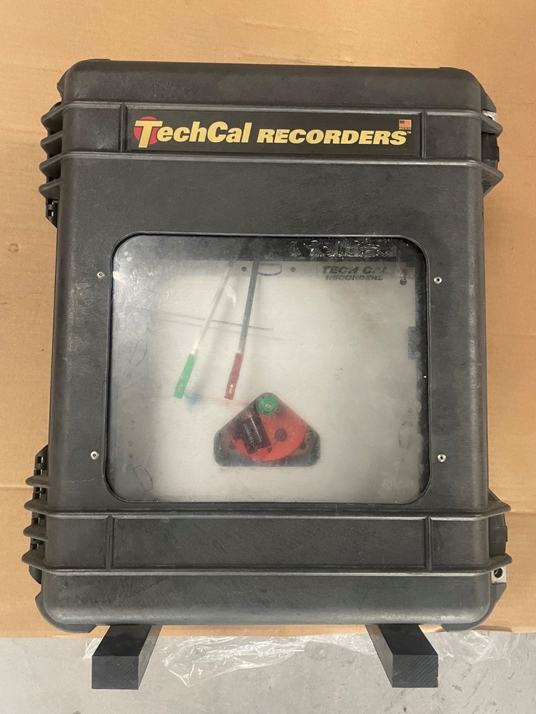 TECH CAL Chart Recorder 30,000 PSI 150F Model 2B9T0