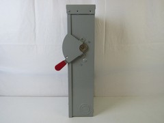 NEW GE TG4323R 100 Amp 240v OUTDOOR Fusible 3Ph 3R Safety Switch Disconnect