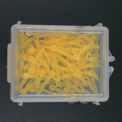Dental Disposable Plastic Wedge With Holes Round Stern 4 Sizes Wave Poly-Wedge