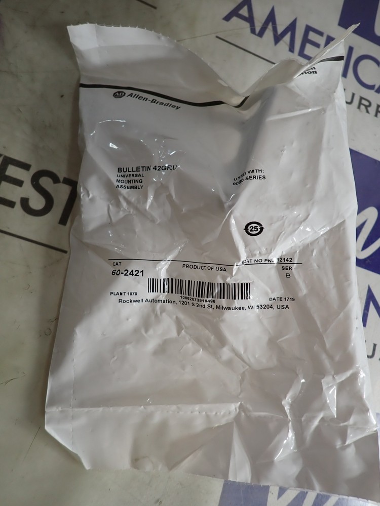 New Allen Bradley 60-2421 42GRU Universal Mounting Assembly