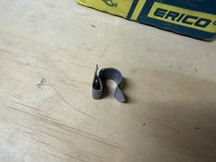 ERICO CADDY SC2D SNAP CLIP 468 THRU DIAMETER TO 1/16 THRU 3/16 FLANGE BOX OF 100