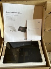 Cisco New Room Navigator CS-T10-TS-L V05 and Table Stand TTC5-15 4G Ram