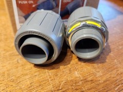 NEW BOX OF 5 Arlington NMLT10 1″ Straight non-metalic Liquid Tight connectors