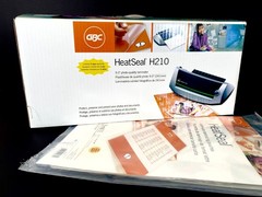 GBC HeatSeal H210 Photo Quality Laminator ~ 9.5″ ~ New + Set of 25 Pouches