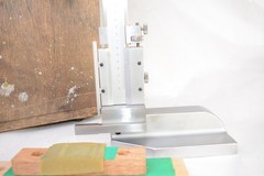 🌟 Mitutoyo 600mm Vernier Height Gage #520-150 – .02mm Graduation – Wooden Box