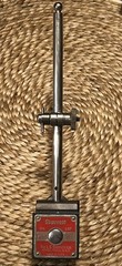 Starrett No. 657 Magnetic Base w/ Starrett Universal Snug Made in U.SA-657