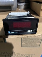 QUANTA NE-Q9000 AVR1 4-Digit Digital Panel Meter 120 VAC 5 Watt 0-10 VDC Newport