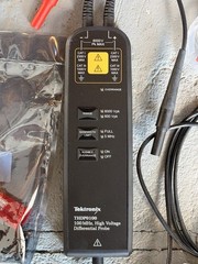 Tektronix THDP0100 High Voltage Differential Probe 6000V 100MHz