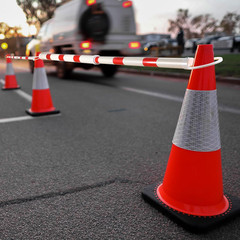 24 Pcs Expandable Traffic Cone Bar for Road Safety and Parking Control