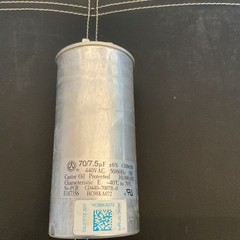 70+7.5µf x 440 VAC MULTI-PURPOSE RUN CAPACITOR, 50/60Hz ROUND TYPE .