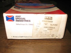 BOX (100) AMP Solistrand Electrical Connector Ring Tongue Copper 12-10 AWG 33458