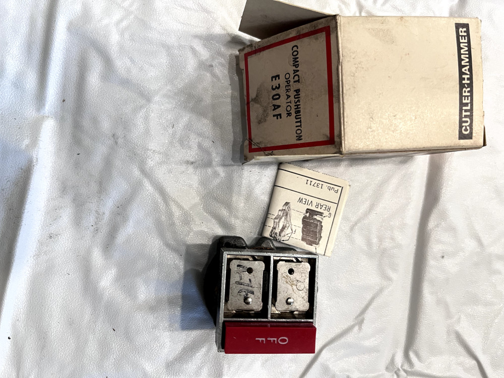 E30AF Operator, Pushbutton, 30.5 mm, Off, Top Maint – Bottom Maint, E30 Series