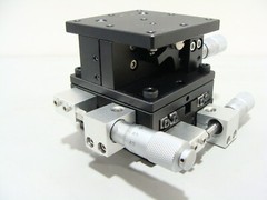 1 x Right-Handed Micrometer XYZ Translation Stage 60x60mm Cantilever Z-Axis