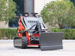 Bull Dozer Attachments Skid-Steer Loader Attachment for TYPHON STOMP SKIDSTEER
