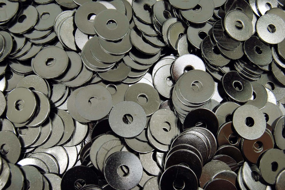 (700) 1/4″ x 1″ OD Flat Fender Washers – Zinc Plated