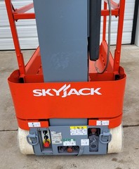 2016 SKYJACK SJ 16 16′ Vertical Mast Lift #9160 Aerial Lift GENIE JLG