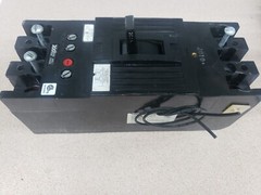 GE TFJ236200 BREAKER WSHUNT ANDSHUNT TRIP 200A 600V 3PH USED