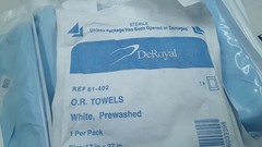 DeRoyal O.R. Towels 17inx27in REF 61-402 EXP 2030 Lot of 14