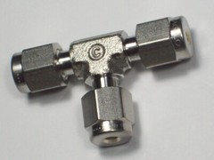 1 – Swagelok Stainless Steel Tee Union Fitting, 1/8″ OD Tube, SS-200-3