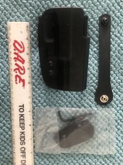 Uncle Mike’s Kydex GLOCK Right-Hand holster, Good for SPARE PARTS or to repair