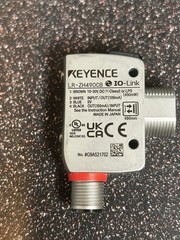 KEYENCE LR-ZH490CB Self-Contained CMOS Laser Sensor – New / Unused
