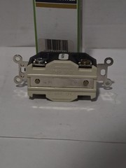 NEW Leviton 2760 Single Locking Receptacle 🔥 Fast Shipping 🔥