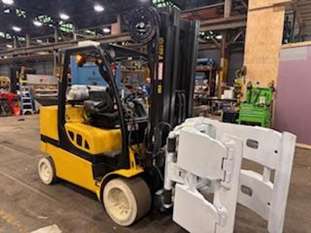 12,000 POUND YALE GLC120SVX PAPER ROLL CLAMP TRUCK FORKLIFT W/ CASCADE CLAMP ’18