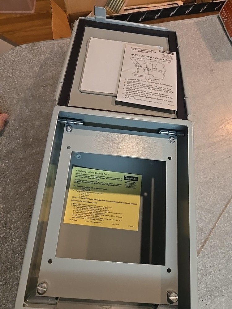 Open Box New HOFFMAN A1008CHQR/SPL BOX ENCLOSURE 10X8X6