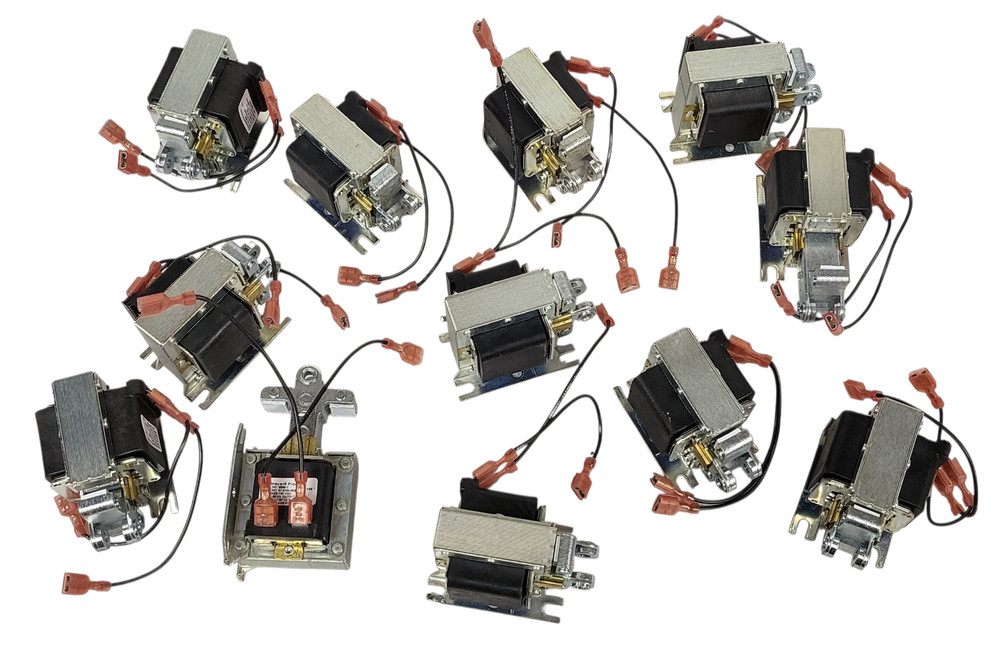 12 PACK DORMEYER 8999-1 SOLENOID 120V 60HZ CLASS B 130 Celsius DUTY ID E49318 B5