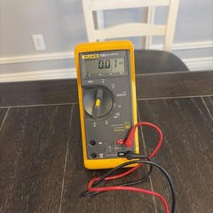 Fluke 73lll Multimeter W/Leads