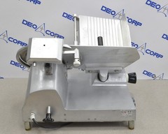 Avantco SL512 12″ Semi-Automatic Gravity Feed Meat Slicer 1/2 hp