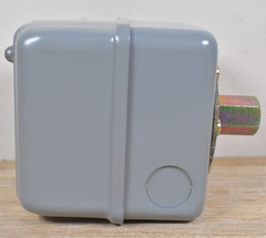 Square D 4×678 Pressure Switch 145-175psi Pumptrol