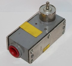 BRAND NEW Namco EA150-10013 Limit Switch