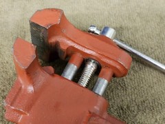 Yost 250 Corner Edge Table Bench Vise 2-1/2″ 2.5 Clamp On Red USA
