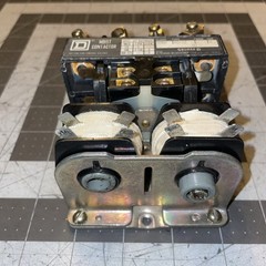 Square D Hoist Contactor Class 8965 Type R012 Series B GOOD SHAPE FAST SHIPPING