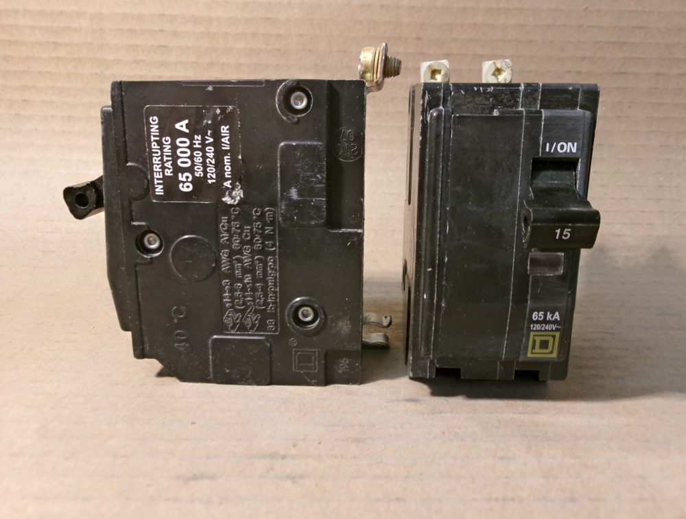 NEW Square D QHB215 15 Amp 2 Pole Circuit Breaker Bolt-On 120/240V QO