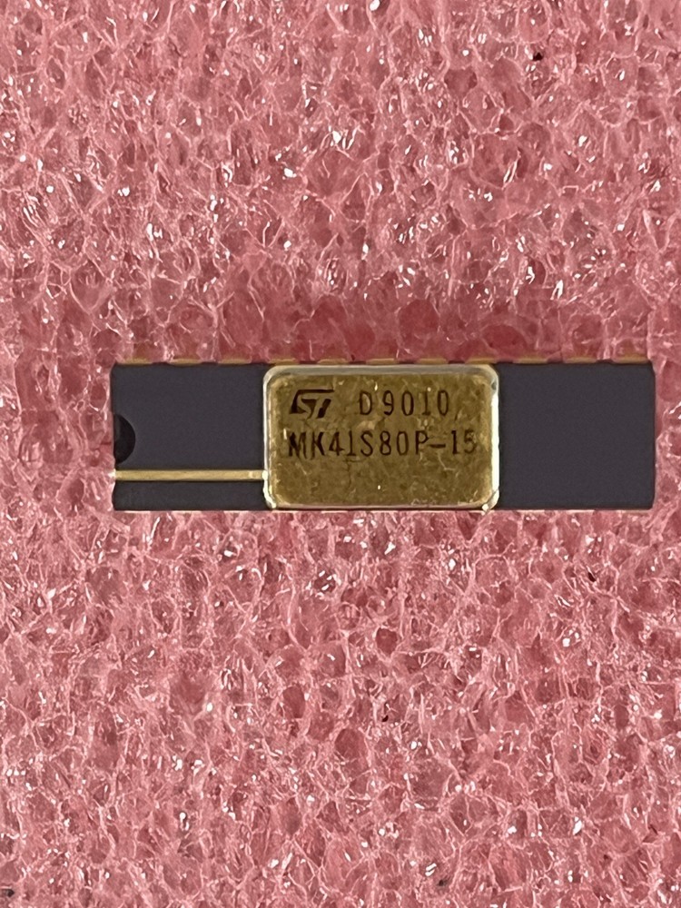 MK41S80P15 CMOS CACHE TAGRAM 4K X 4 22 PIN GOLD DIP STM (LOT OF 1)