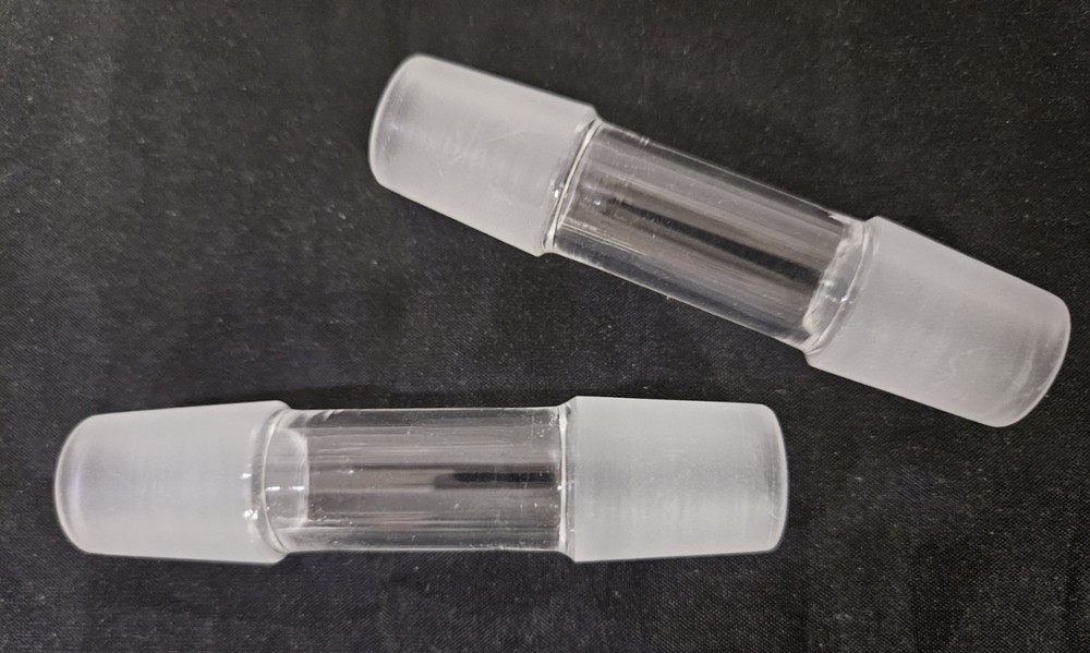 2 pc. 3″- Handmade 18mm male to 18mm male glass Adapter + 5 screens FREE #C3