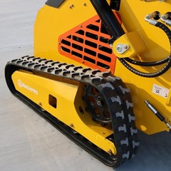 New Skid Steer Loader 24HP 4-in-1 Bucket 3-stage hydraulic pump Free Shipping