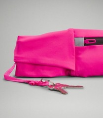 NWT large/ extra large Lululemon Fast and free Run Belt sonic pink