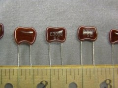 25 Soshin DM12E300G-5 30pF 500V 2% Dipped Silver Mica Capacitors